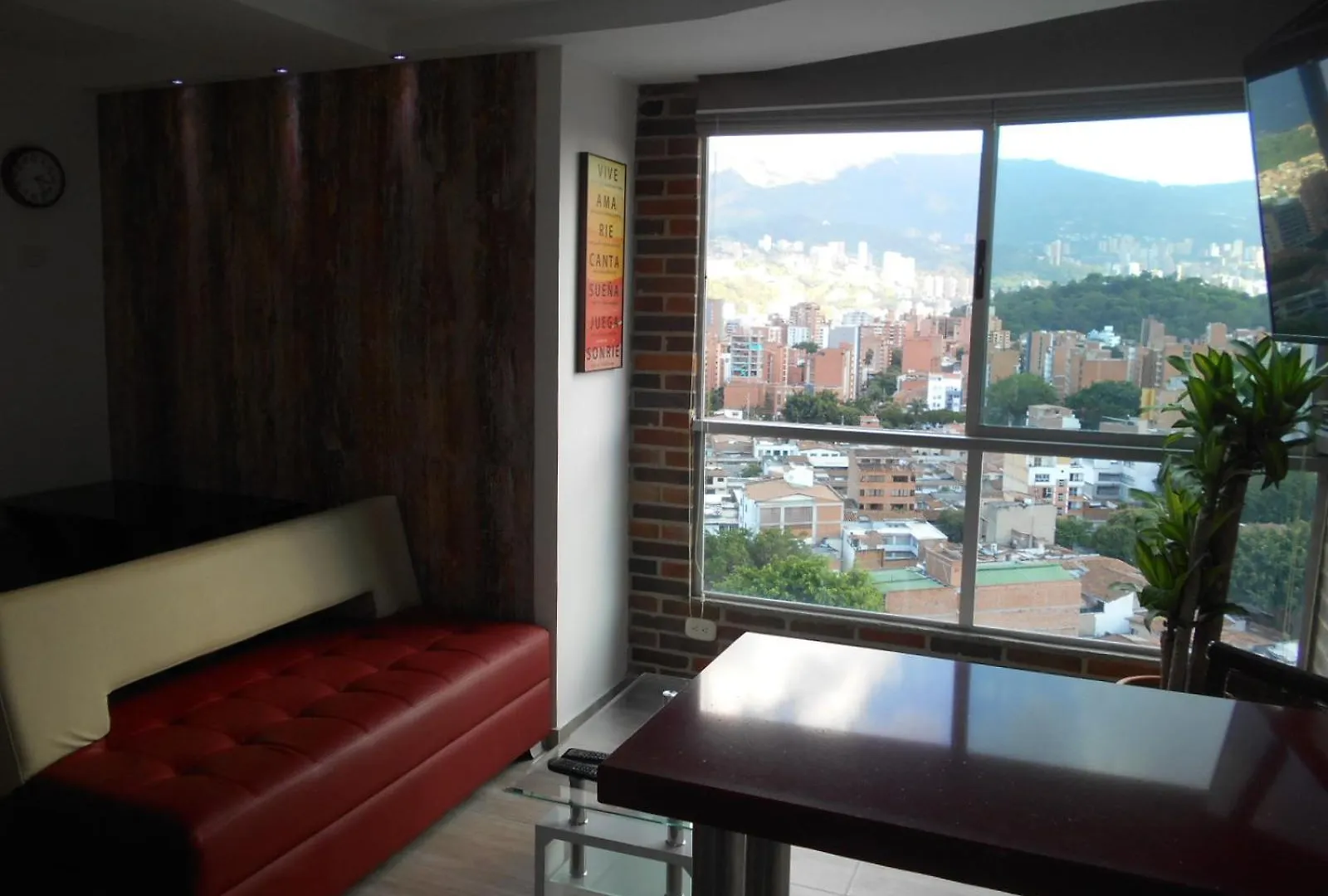 Laureles 16Th Floor Stylish Spring City Treat Medellin Apartment